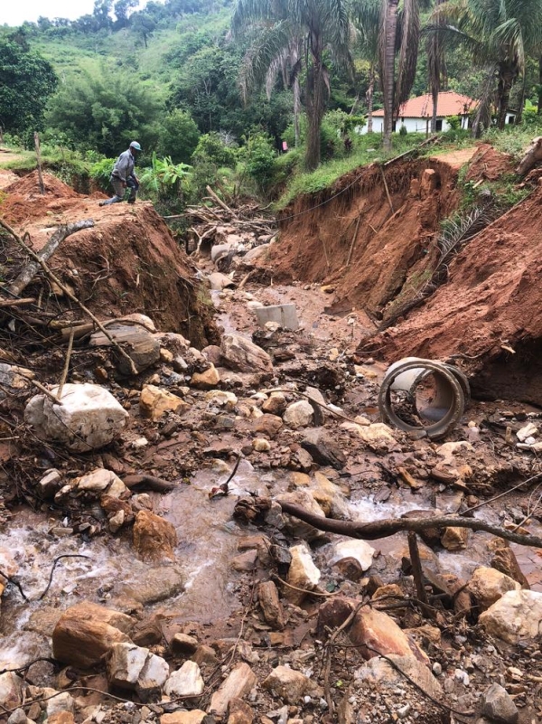 PREFEITURA CONCLUI SERVIÇOS NA COMUNIDADE DO CEDRO