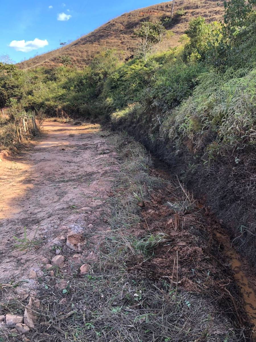 PREFEITURA CONCLUIU LIMPEZA DE BOEIRAS NA COMUNIDADE DE GUARTER