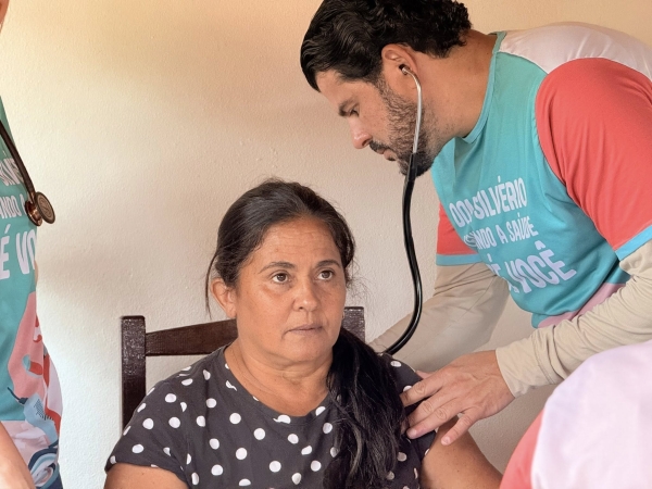 SA&Uacute;DE ITINERANTE LEVA ATENDIMENTO E CUIDADO &Agrave; COMUNIDADE DO FUNIL