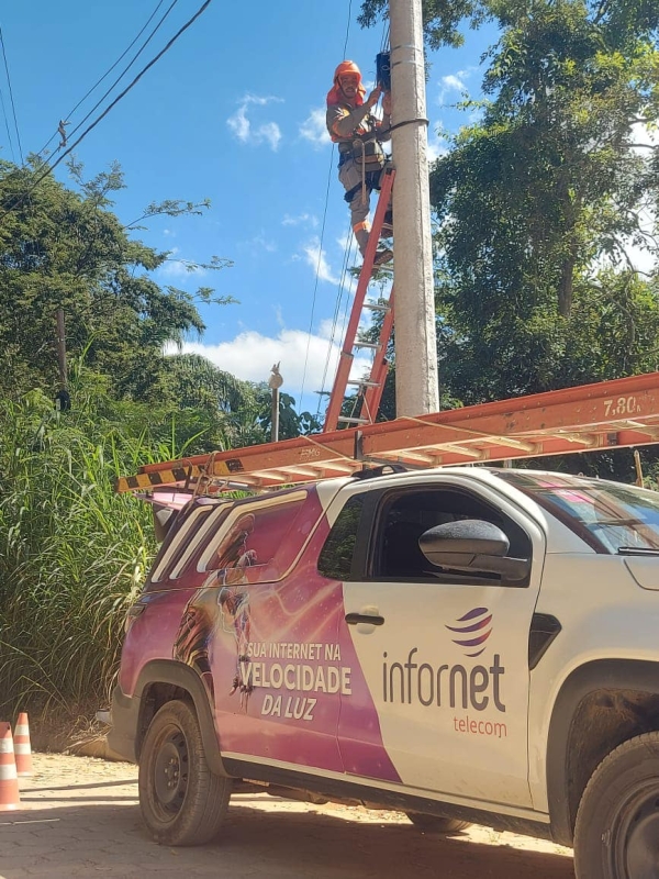 COMUNIDADE DOS PEREIRAS RECEBE INTERNET DE BANDA LARGA