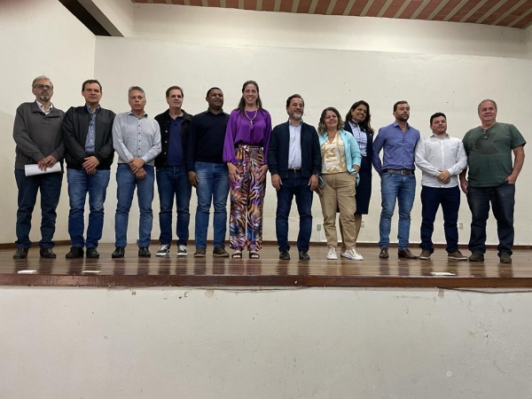 DOM SILVÉRIO RECEBE AMEPI ITINERANTE