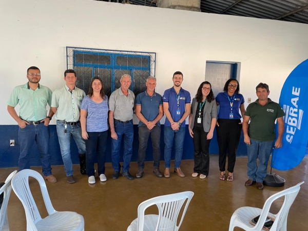 SALA MINEIRA DE DOM SILVÉRIO PROMOVE ENCONTRO DE PRODUTORES COM INSTITUIÇÕES