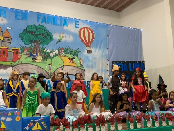 ESCOLA NOSSA SENHORA DA SAÚDE APRESENTA &quot;NOITE DOS CONTOS&quot;