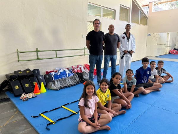 SECULTUR ENTREGA NOVOS MATERIAIS PRA OFICINA DE TAEKWONDO DO PROGRAMA DS EM MOVIMENTO