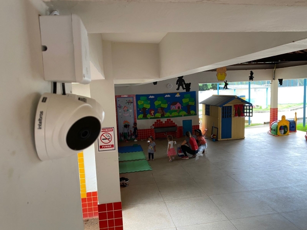PREFEITURA CONCLUI INSTALAÇÃO DE CÂMERAS NAS ESCOLAS MUNICIPAIS
