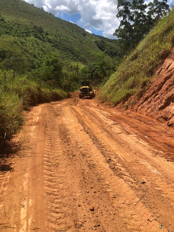 PREFEITURA EFETUA MELHORIAS NAS ESTRADAS RURAIS DA COMUNIDADE DA BIQUINHA