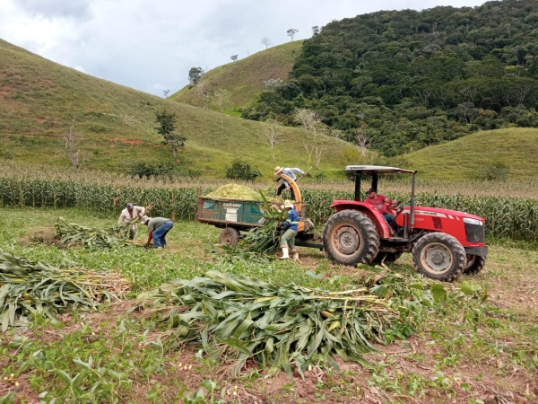 PREFEITURA APOIA HOMEM DO CAMPO