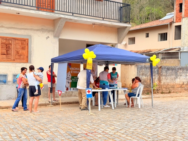 TENDA DA SA&Uacute;DE NO PONTILH&Atilde;O LEVA CUIDADO E INFORMA&Ccedil;&Atilde;O DIRETO &Agrave; COMUNIDADE.