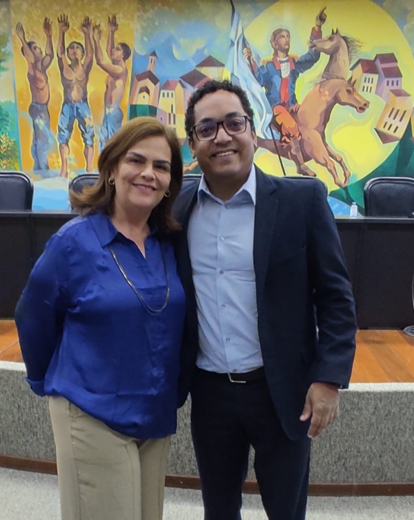 SECRETÁRIA DE EDUCAÇÃO PARTICIPA DE ENCONTRO MINEIRO DE CONSELHEIROS DE EDUCAÇÃO