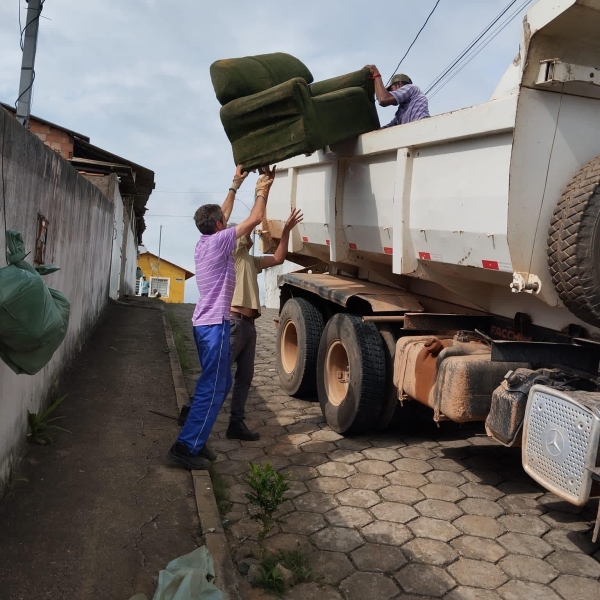 SAÚDE REALIZA BOTA FORA