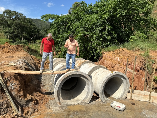 PREFEITURA INICIA CONSTRUÇÃO DE PONTE NO BARROSO