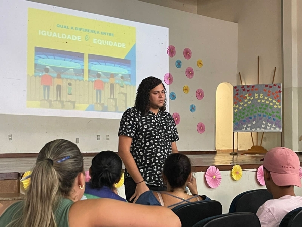 SAÚDE REALIZA PALESTRA SOBRE PROMOÇÃO DA EQUIDADE