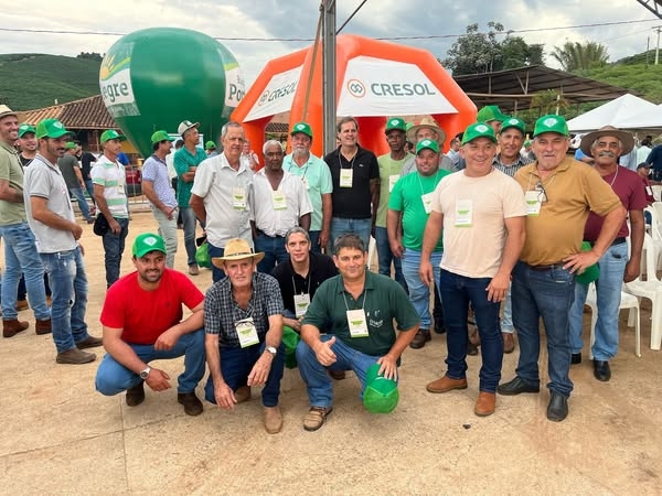 PRODUTORES DE LEITE DE DOM SILVÉRIO PARTICIPAM DE DIA DE CAMPO EM CAJURI/MG