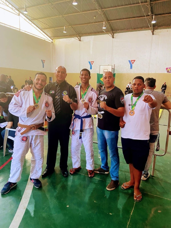 ATLETAS SILVERIENSES DESTACAM-SE NO JIU-JITSU