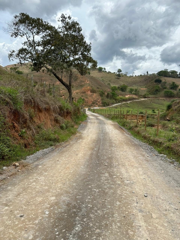 PREFEITURA CONCLUI MELHORIAS NA ESTRADA DA COMUNIDADE DO MINGAU