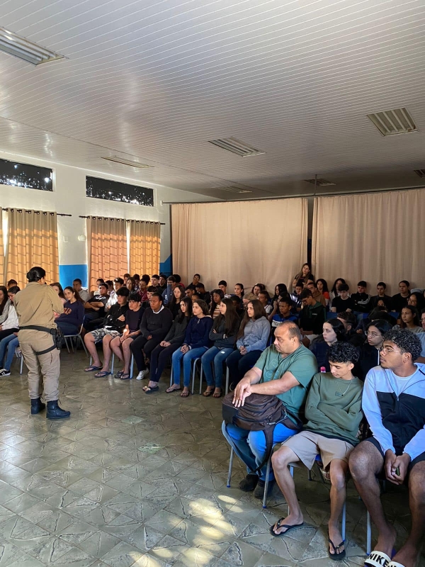 SAÚDE REALIZA PALESTRA SOBRE DIA NACIONAL DE COMBATE AO ABUSO E Á EXPLORAÇÃO SEXUAL DE CRIANÇAS E ADOLESCENTES