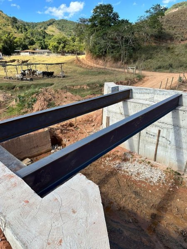 AVANÇA OBRA DE CONSTRUÇÃO DE PONTE NO MATIPÓ