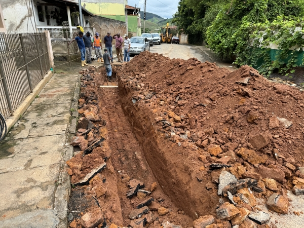 SECRETARIA DE OBRAS INICIA CONSTRUÇÃO DE NOVA REDE DE DRENAGEM NO BAIRRO CAMPESTRE