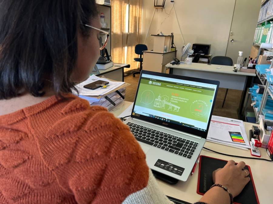 COM RECURSOS PRÓPRIOS, PREFEITURA DE DOM SILVÉRIO INVESTE TEM TECNOLOGIA