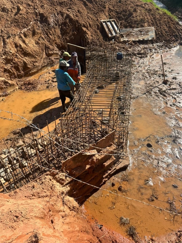 PREFEITURA RETOMA OBRA DE CONSTRUÇÃO DE PONTE EM MATIPÓ