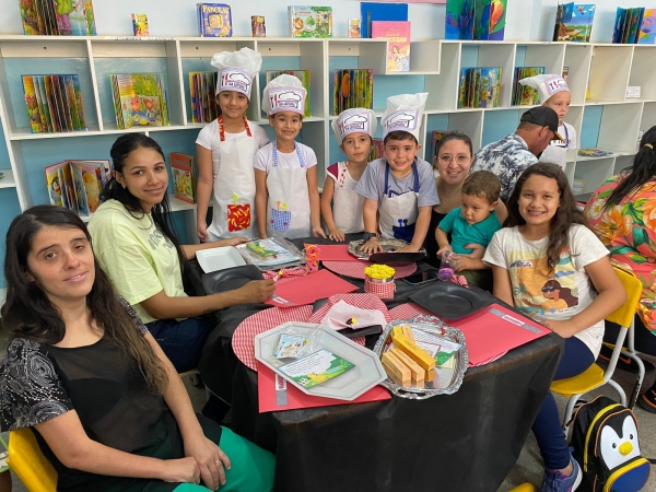 EDUCA&Ccedil;&Atilde;O REALIZA FEIRA LITER&Aacute;RIA