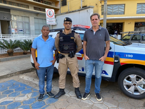 ADMINISTRAÇÃO MUNICIPAL ENTREGA NOVA VIATURA PARA A POLÍCIA MILITAR