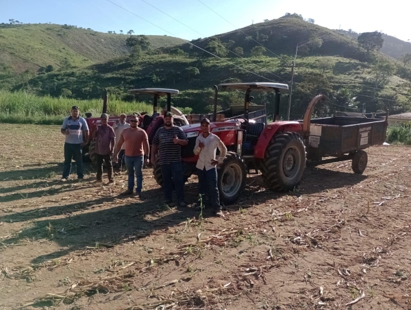 SERVIÇO DE SILAGEM PARA PRODUTORES RURAIS