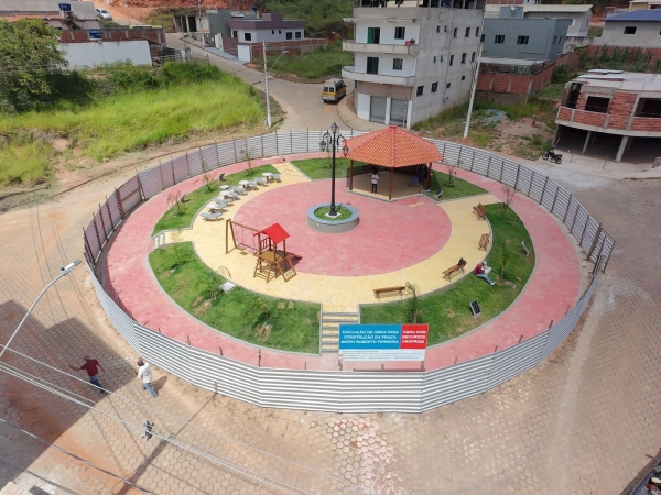 CONSTRUÇÃO DA PRAÇA MÁRIO ROBERTO FERREIRA NO VALE VERDE ESTÁ QUASE CONCLUÍDA: MAIS LAZER E QUALIDADE DE VIDA PARA A COMUNIDADE