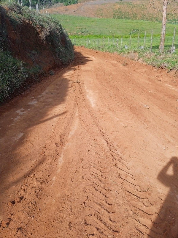 PATROLAMENTO CONCLUÍDO NA ESTRADA MELOS A BIQUINHA MELHORA A ACESSIBILIDADE E SEGURANÇA DA REGIÃO