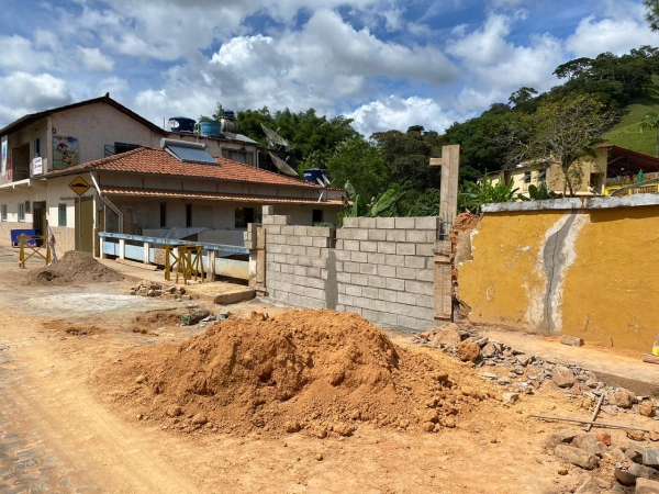 PREFEITURA TRABALHA NA RECUPERAÇÃO DA PONTE DO CAMPESTRE