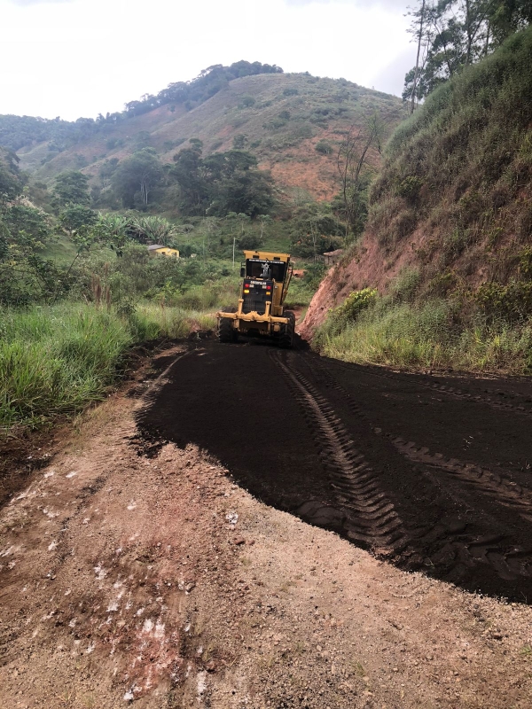 SECRETARIA DE OBRAS, MANUTENÇÃO E AGRICULTURA CONTINUA SERVIÇOS NA LOCALIDADE DE SÃO TOMÉ
