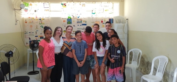 SAÚDE REALIZA BLITZ EDUCATIVA SOBRE &#039;OUTUBRO ROSA&#039; NO CRAS